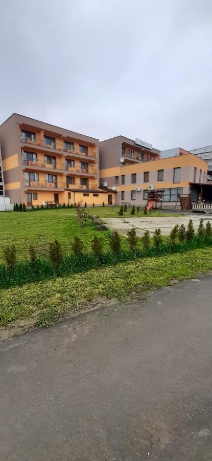 Hotel Felicia Kaluža Esterno foto