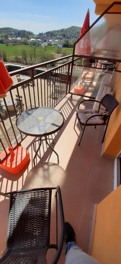 Hotel Felicia Kaluža Esterno foto