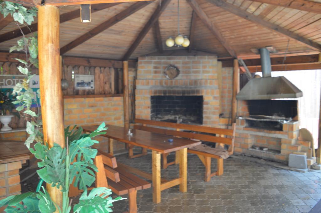 Hotel Felicia Kaluža Esterno foto